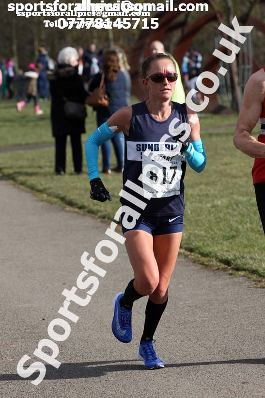 Senior women and vets women and men, 2018 Royal Signals NECAA Road Relays, Hetton. Photo: David T. Hewitson/Sports for All Pics